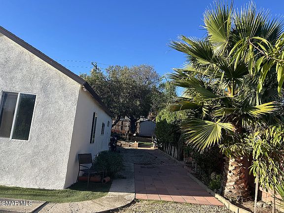 2nd image of 2944 Willow Ln