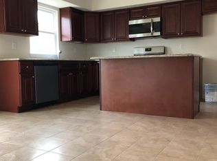 20 Openview Ln, Staten Island, NY 10302