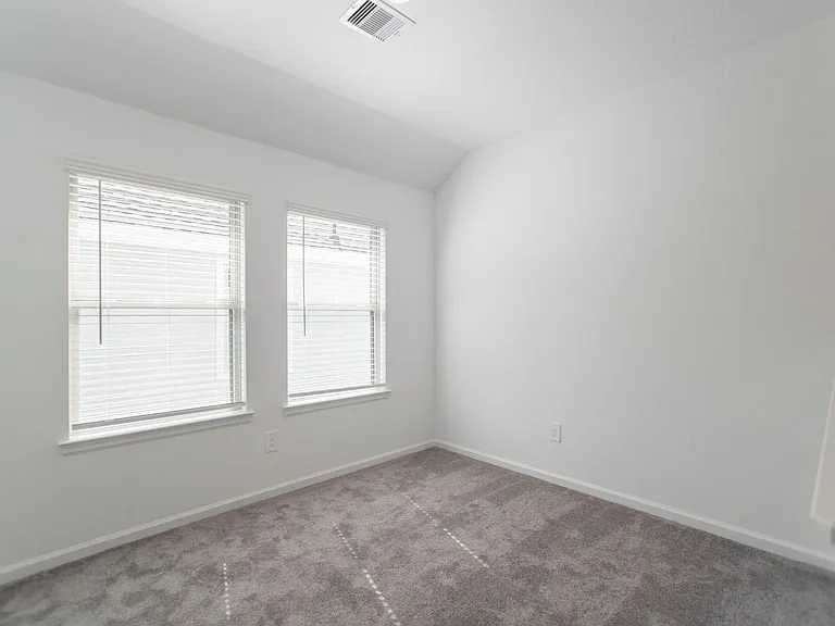 670 Royal Arch Dr — Photo 22