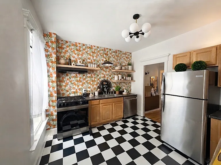 1189 Oregon Ave — Photo 5