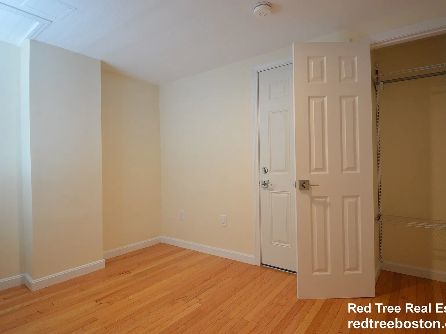 3 bed, $4,200 — Photo 2