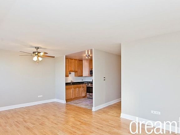 2nd image of 3639 N Pine Grove Ave APT 20A