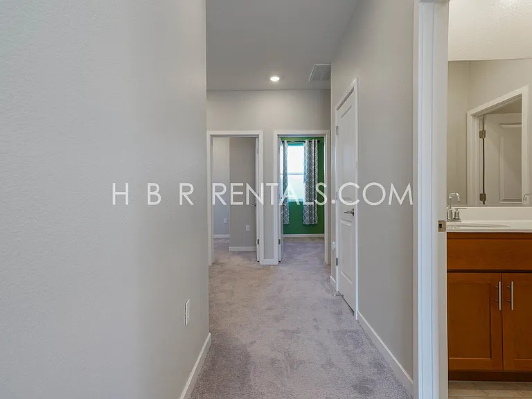1038 Osprey Dr — Photo 17