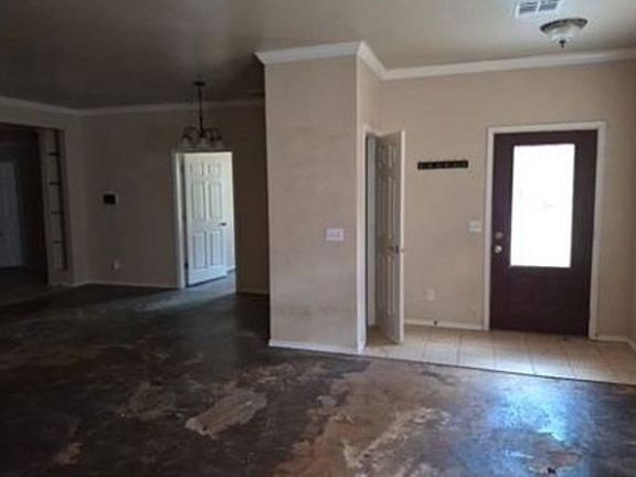 2nd image of 1487 N 1st St