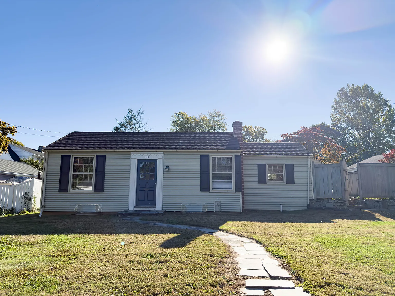 145 James St photo 1