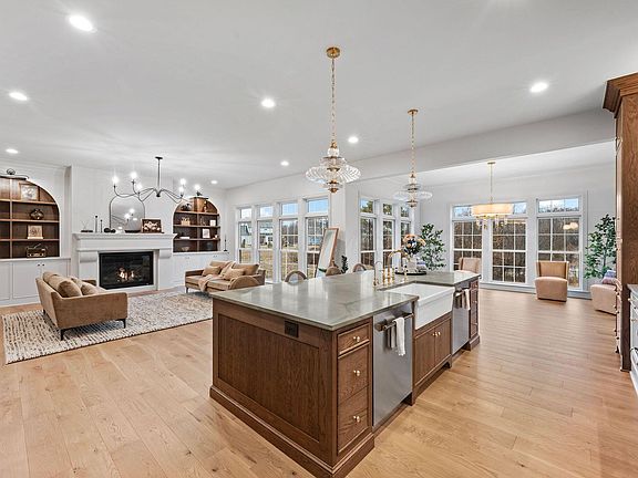 4th image of 11344 Gold Finch Dr