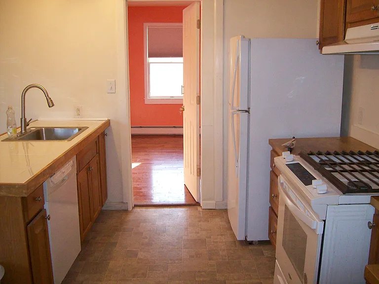 62 N 2nd St — Photo 18