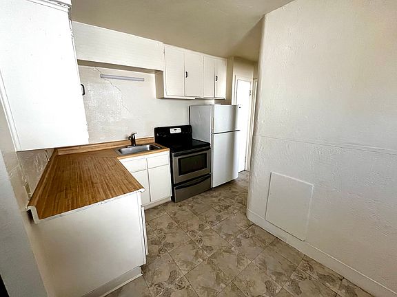 3rd image of 1019 Old Orchard Ave #3