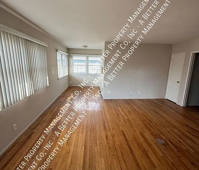 1135 E Appleton St #8 — Photo 1