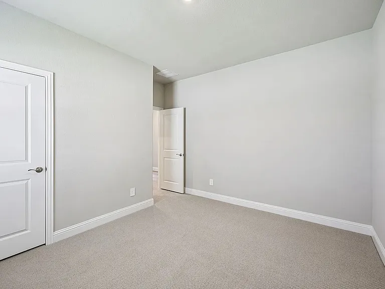 5910 Broadacre Dr — Photo 11