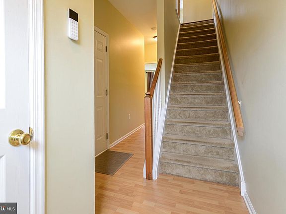 2nd image of 2415 W 6th St
