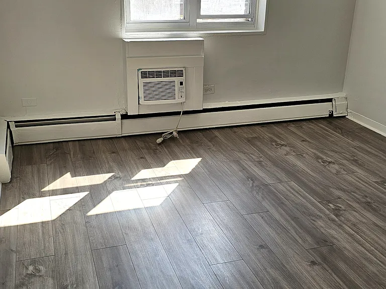 2025 W Granville Ave #305 — Photo 8