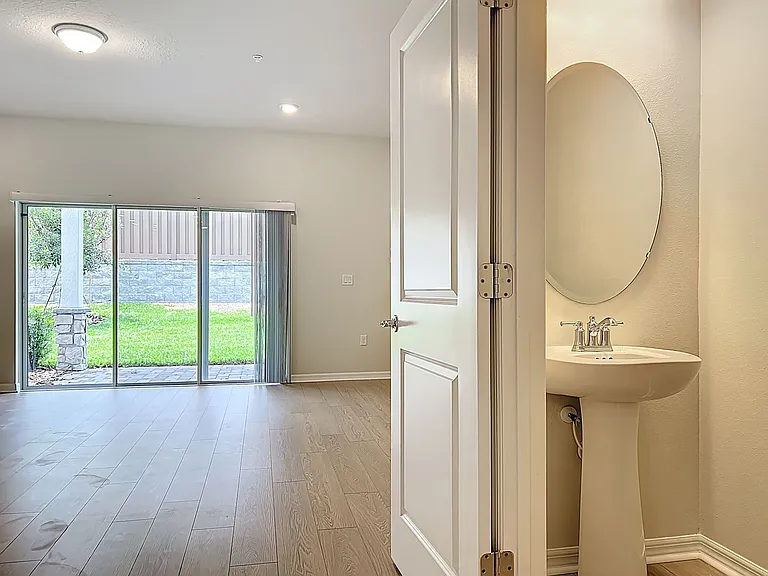 431 Meadowland Point — Photo 24