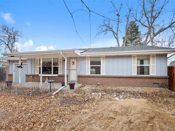 1873 S Chester Circle S, Denver, CO 80247