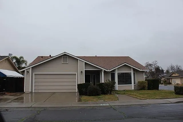 447 Fawn Ct photo 1