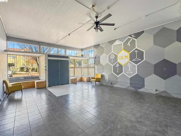 1655 8th Street, Oakland, CA 94607