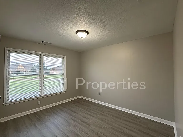 3777 Pavilion Cir — Photo 26