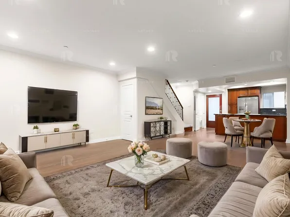 5056 Laurel Canyon Blvd, Valley Village, CA 91607