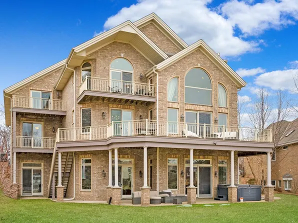 N51W34338 Park Bay ROAD, Okauchee, WI 53069