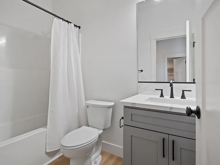 236 NE Sacramento St — Photo 10
