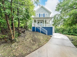 10318 Grandview Ave, Cleveland, OH