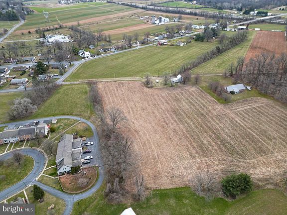 3rd image of 2101 Kramer Mill Rd
