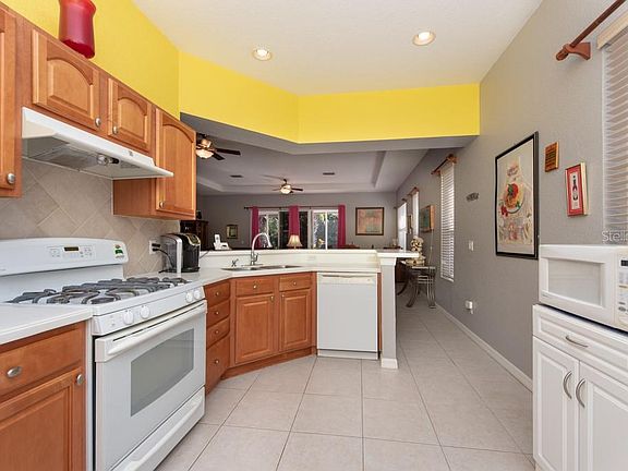 5th image of 1060 Regal Manor Way