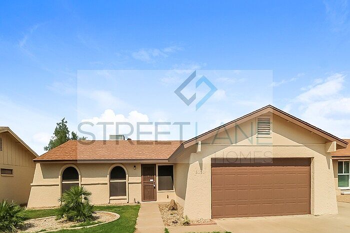 1st image of 3020 W Charleston Ave