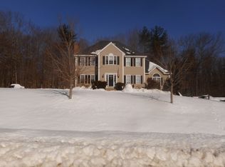 124 Fiddlehead Ln, Chester, NH 03036