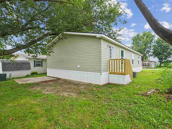 4th image of 3701 2nd St #36