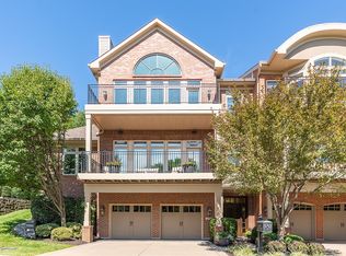 1176 Riverside Dr, Cincinnati, OH 45202