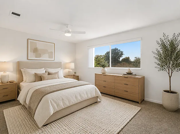 2084 N Palm Ave — Photo 18
