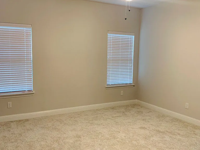 7804 Cottonwood Dr — Photo 11
