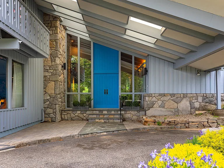 250 Westledge Dr — Photo 4