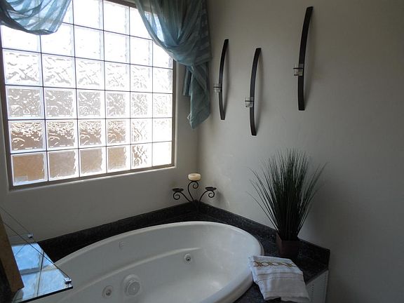 5th image of 3424 Del Agua Ct NE
