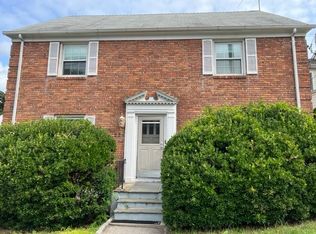 225 Thompson Shore Rd, Manhasset, NY 11030