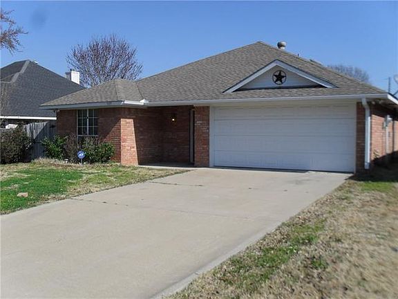 2nd image of 309 River Oaks Ln