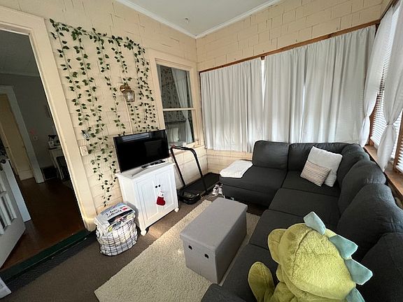 Bedroom 1- 3 Season Room