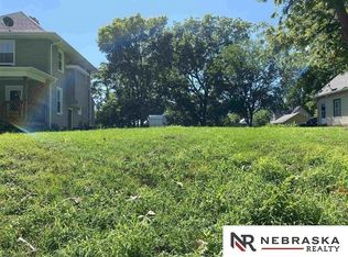 4524 N 38th St, Omaha, NE 68111