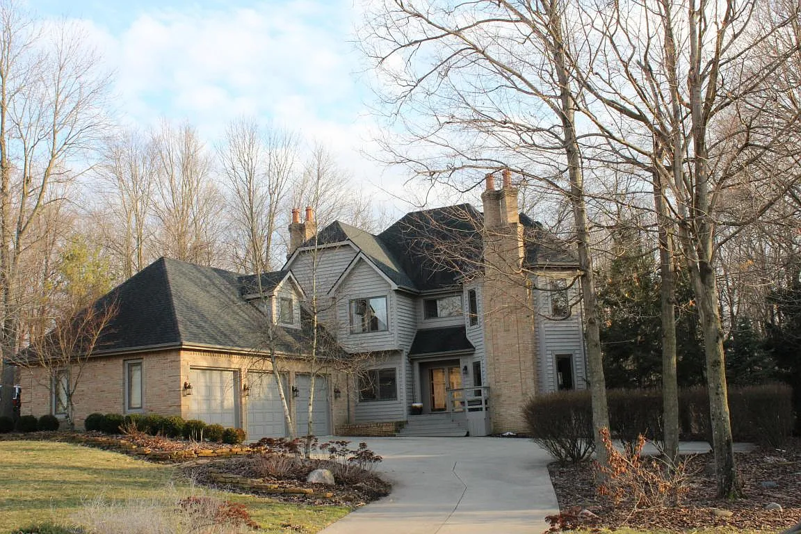 5221 Stratford Ave photo 1
