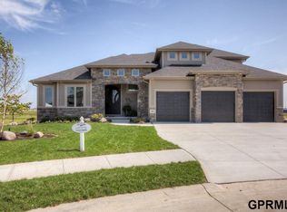 10213 S 183rd Ave, Gretna, NE 68028