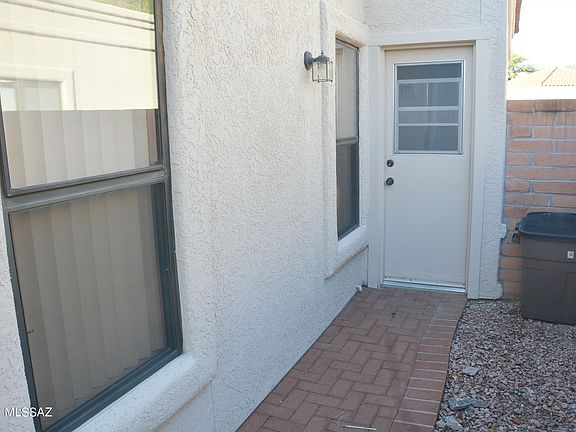 4th image of 5494 N Via Arancio