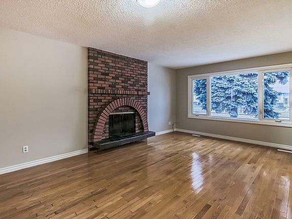 4th image of 9523 144th Ave NW
