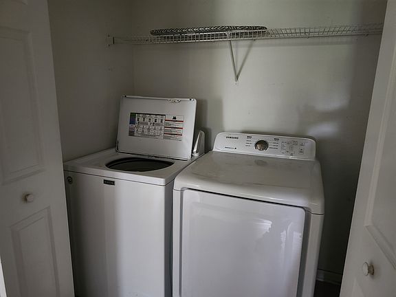 5th image of 7910 New Ross Ct