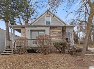 6573 Maple St, Omaha, NE 68104