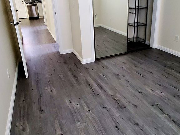 5th image of 345 Park Hill Dr