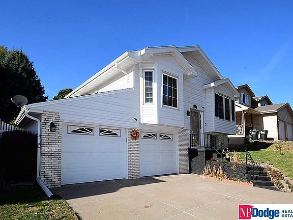 3rd image of 14481 Hascall St