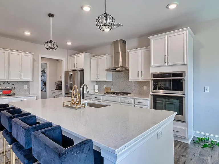 558 Mahonia Rd — Photo 13