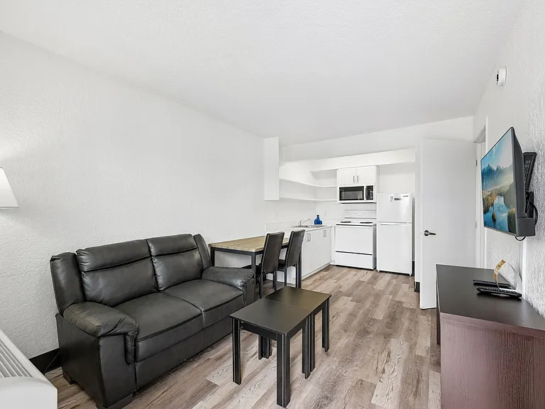 16410 North Fwy — Photo 38