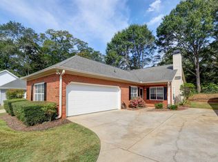 190 Woodgate Cir, Fayetteville, GA 30214